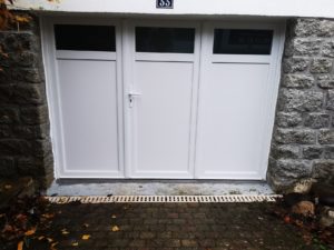 Porte de garage 3 vantaux PVC